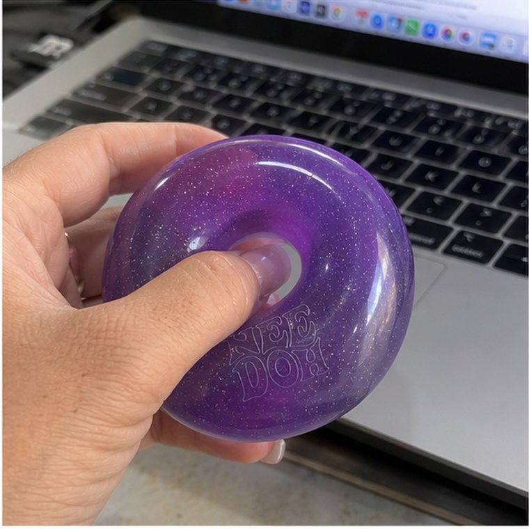 NeeDoh Classic Groovy Glob customer-style review image