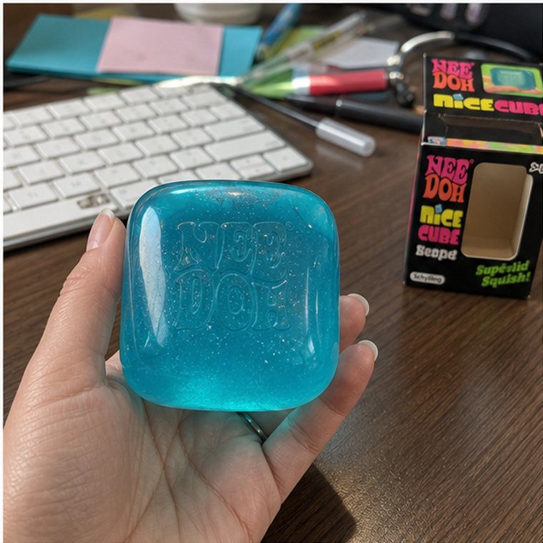 NeeDoh Classic Groovy Glob customer-style review image